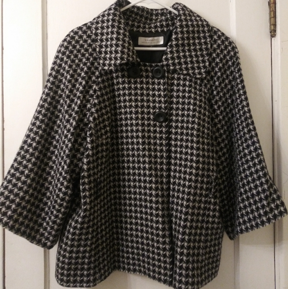 Tahari 3/4 sleeve Tweed jacket